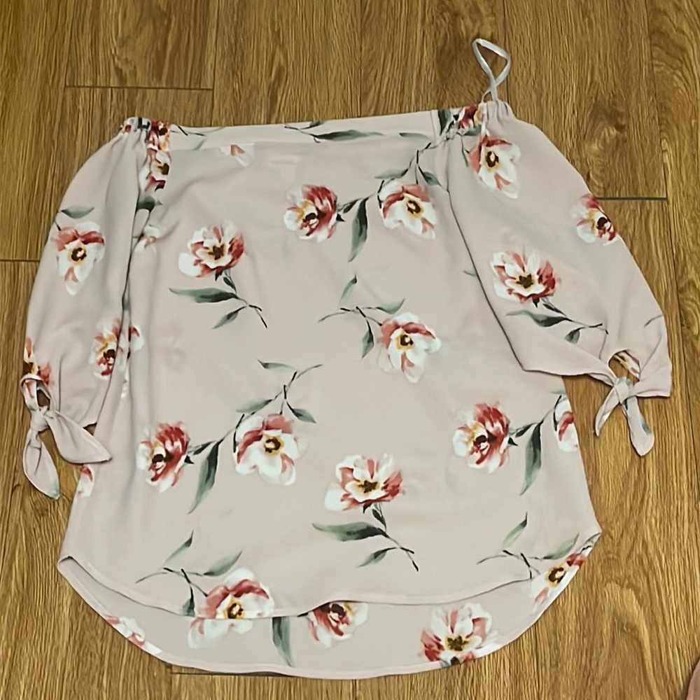 Monteau off the shoulder blouse size small